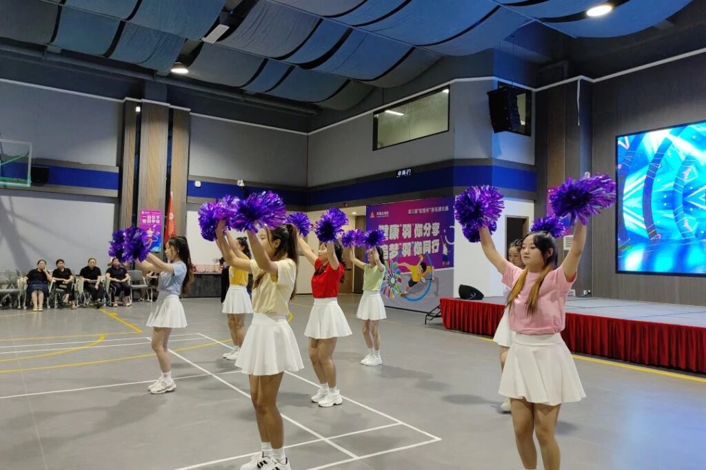 健康“羽”你分享,追梦“羽”你同行——大润发贵宾厅物流第三届“智慧杯”羽毛球比赛